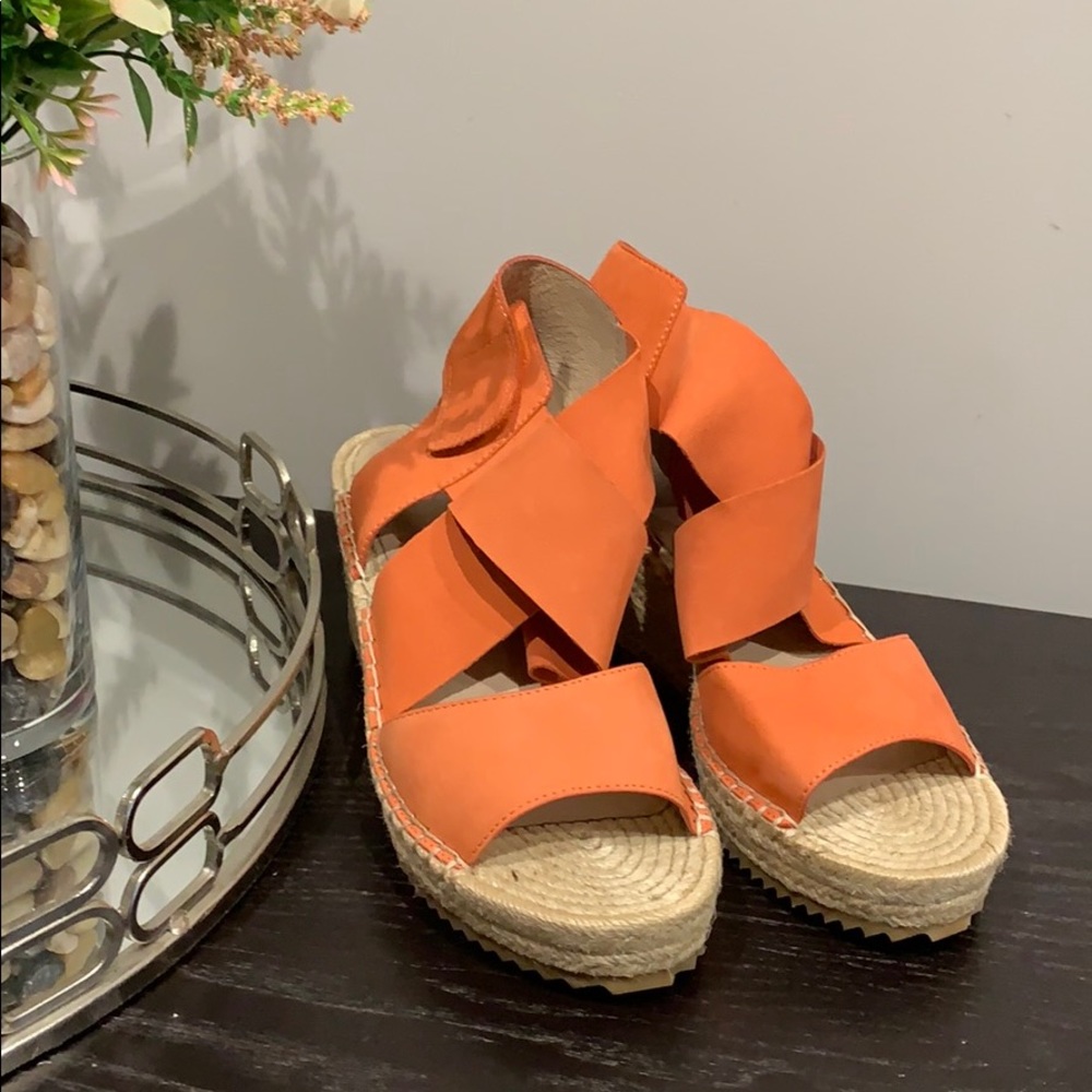 Eileen Fisher Willow wedges size 6.5, coral color.